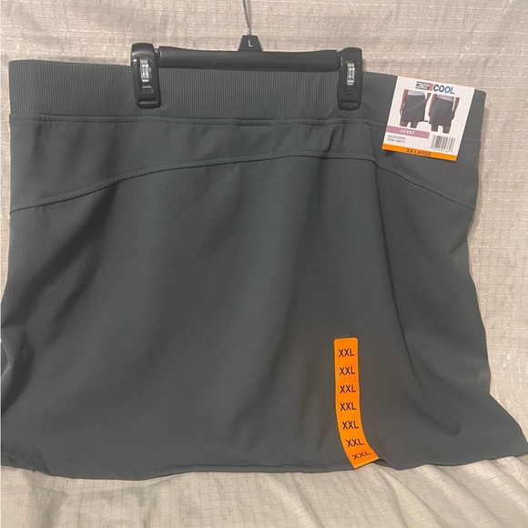 NWT 32 Degrees Cool Women’s Green Skort - Picture 3 of 11